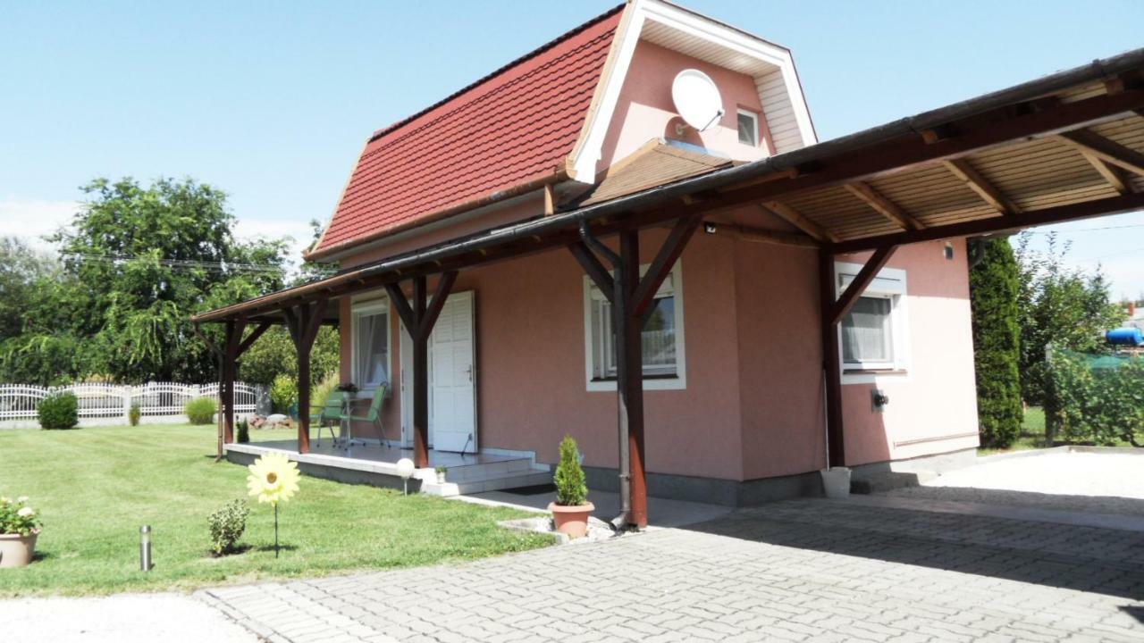 Ferienhaus Am Plattensee Balatonmáriafürdő المظهر الخارجي الصورة