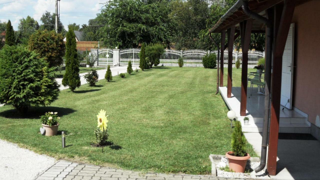 Ferienhaus Am Plattensee Balatonmáriafürdő المظهر الخارجي الصورة