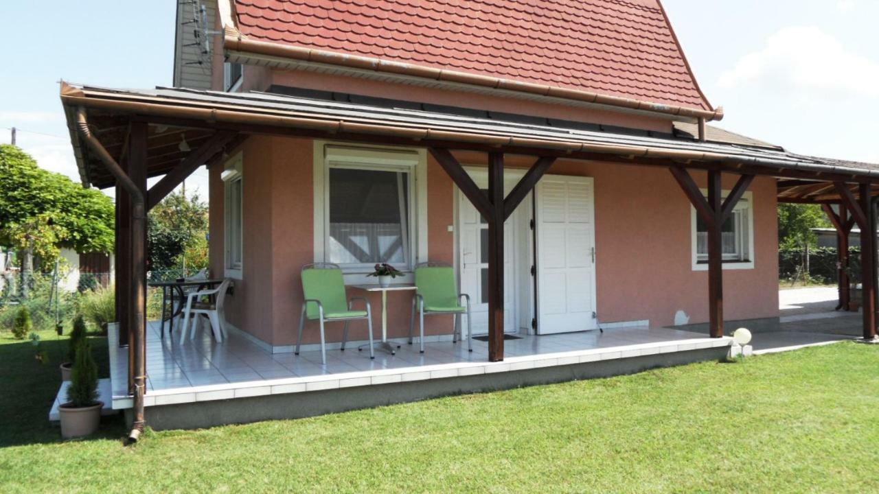 Ferienhaus Am Plattensee Balatonmáriafürdő المظهر الخارجي الصورة